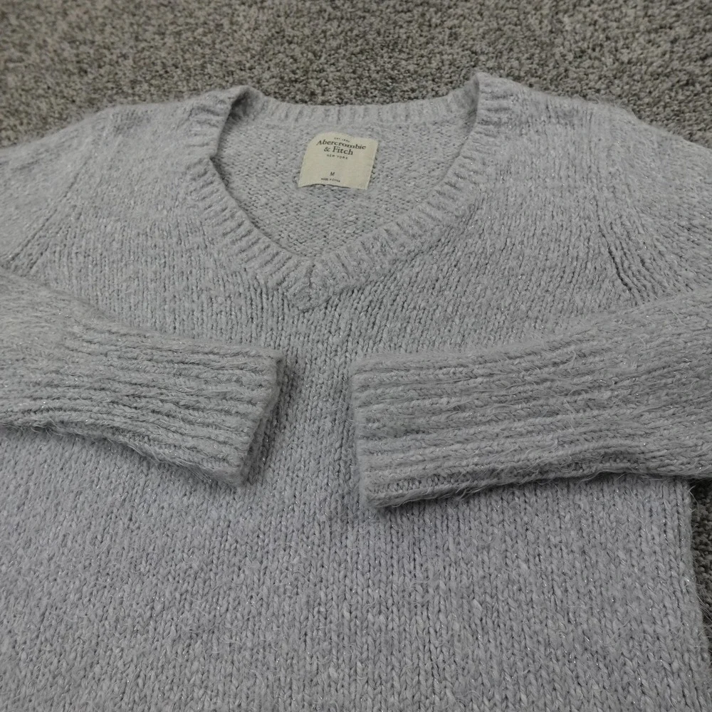 Abercrombie Fitch Sweater Womens M Gray V Neck Ribbed Knit Pullover Soft Fuzzy